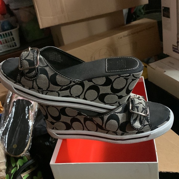 Women’s Vintage Black Size 7.5 Coach Wedge Y2K - Picture 2 of 2